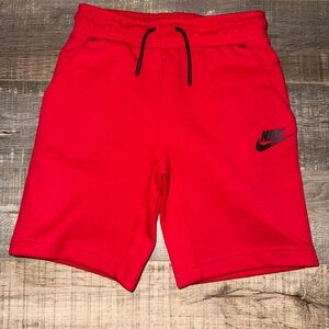 Nike Kids tech Red Shorts size Large 6-7 brand new $50 retail